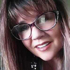 Meet your Posher, Lynda